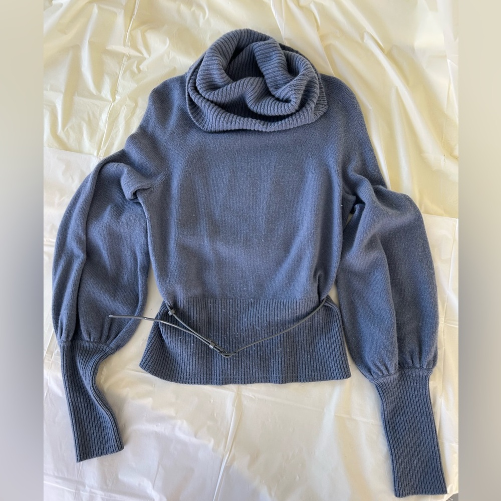 Elie Tahari Soft Blue Cowl Neck Sweater, 100% cashmere size M